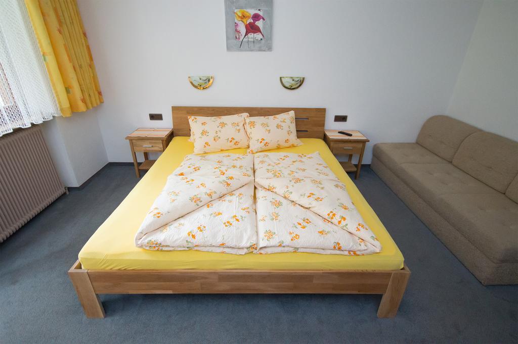 Haus Alpengruss Hotel Solden Room photo