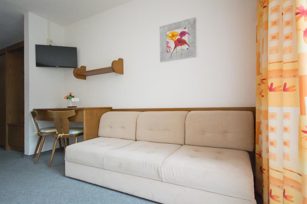 Haus Alpengruss Hotel Solden Room photo