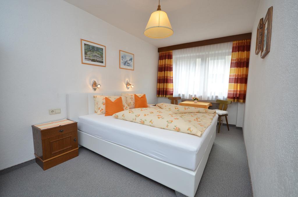 Haus Alpengruss Hotel Solden Room photo