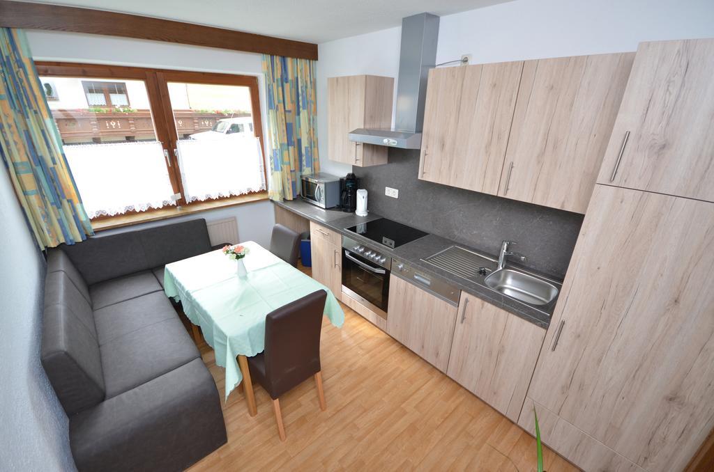 Haus Alpengruss Hotel Solden Room photo